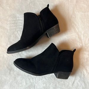 Black Just Fab Booties